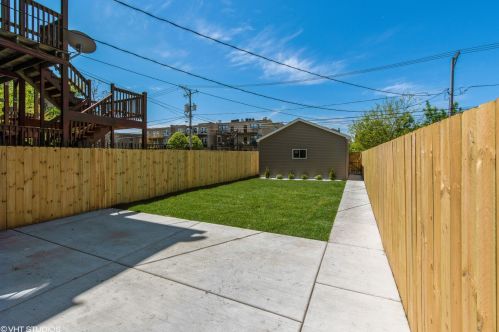 4317 Calumet Ave, Chicago IL 60616-3934 exterior