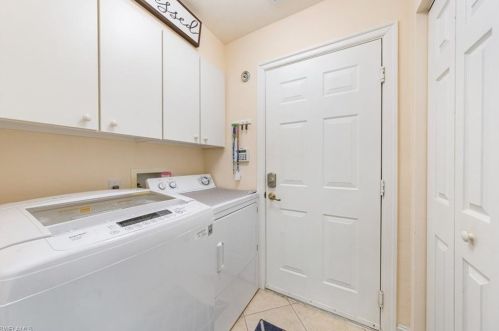 1782 Tarpon Bay Dr, Naples FL 34119-8711 exterior