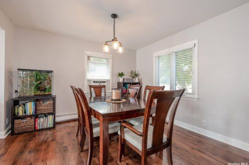 151 Gordon Rd, Valley Stream NY 11581-2108 exterior