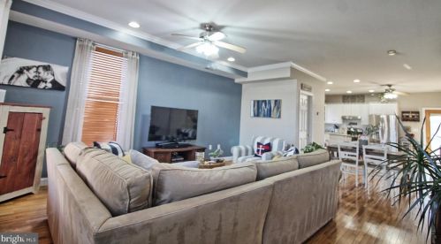 1630 Midland Rd, Edgewater MD 21037-2421 exterior