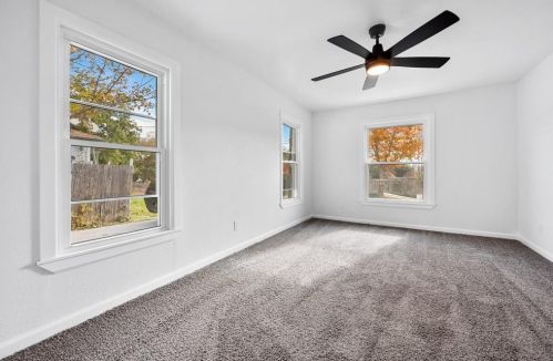 2521 Amelia St, Dallas TX  75235-8222 exterior