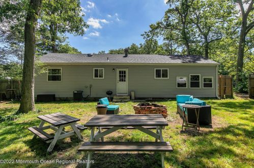 24 Chain Blvd, Berkeley Township NJ  08721-1928 exterior