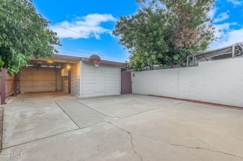 2214 7th Ave, Phoenix AZ 85007-1503 exterior