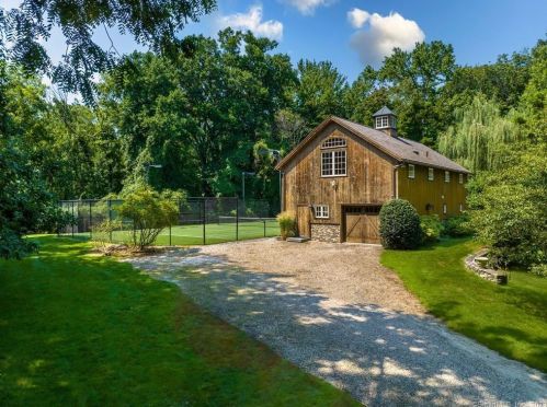 7 Cobb Is Dr, Greenwich CT 06830-7244 exterior