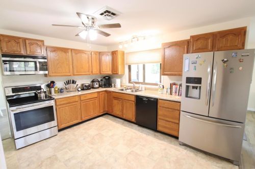 1550 Ross Ave, Saint Louis MO 63146-3817 exterior