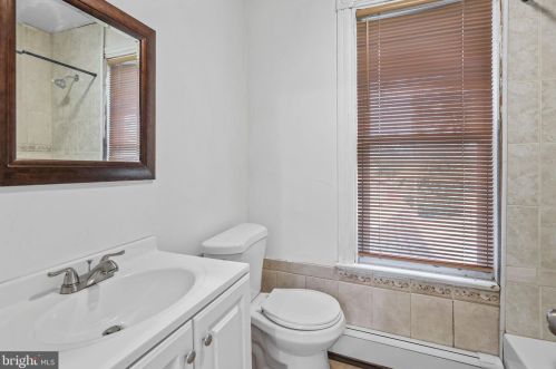 2162 37 St, Camden NJ 08110-2208 exterior