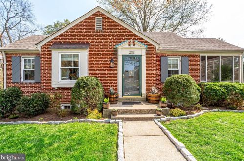 202 Hamilton Ave, Silver Spring, MD 20901-3507