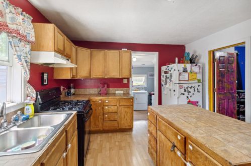 310 Kiddville St, Belding MI 48809-9593 exterior