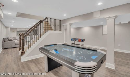 26 Brasch Blvd, Middletown NJ 07748-3161 exterior