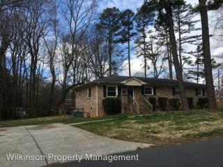 1815 Haines St, Charlotte NC  28216-4811 exterior