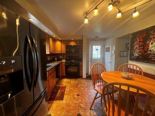 1477 Prospect Rd, Pittsburgh PA 15227-3733 exterior