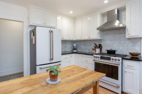 1207 Myrtle St, Turlock CA  95380-4933 exterior