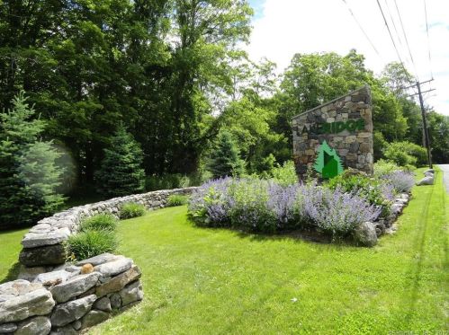 148 Old Farms Rd, Torrington, CT 06790-2240