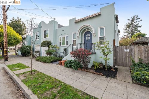 2148 Curtis St, Berkeley, CA 94702-1816
