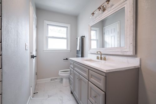 5741 96th St, Milwaukee WI  53225-2614 exterior