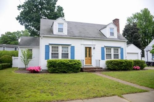 43 Beaufort Cir, Springfield MA  01104-1506 exterior