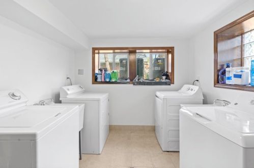 4453 Kildare Ave, Chicago IL 60652-3127 exterior