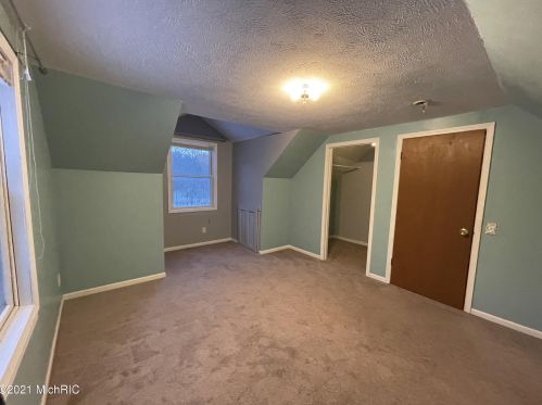 1531 Bender Rd, Middlevle MI 49333-9259 exterior