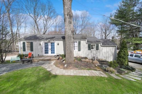 148 Norwalk Rd, Norwalk CT 06850-4406 exterior