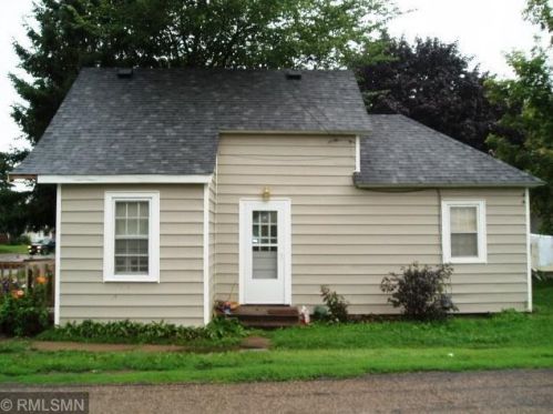 1121 Earl St, Saint Paul MN  55106-2736 exterior