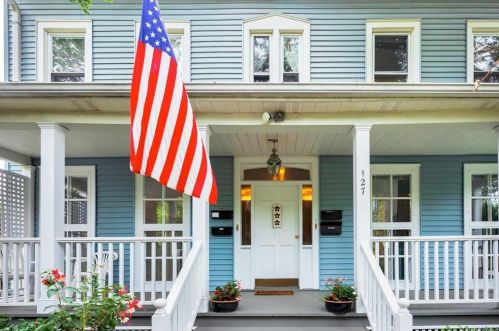 127 Columbus Ave, Valhalla, NY 10595-1754