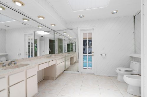 17320 Lake Park Rd, Boca Raton FL 33487-1166 exterior