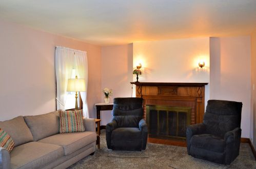 1030 109th St, Milwaukee, WI 53214-2307