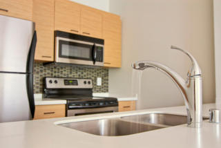 303 Hamilton St, Madison WI  53703-1565 exterior