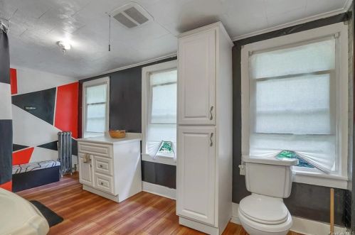 94 Prospect Ave, Middletown NY 10940-4030 exterior