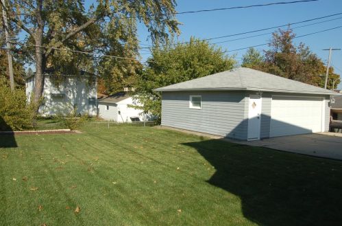 8010 Burdick Ave, Milwaukee WI 53219-3546 exterior