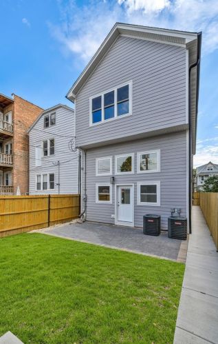 3536 Albany Ave, Chicago IL 60612-3921 exterior