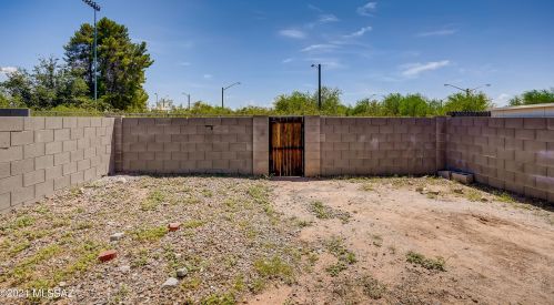 8804 Arbor St, Tucson AZ  85730-1330 exterior