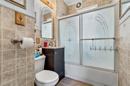 1619 24th Pl, Milwaukee WI 53205-1403 exterior