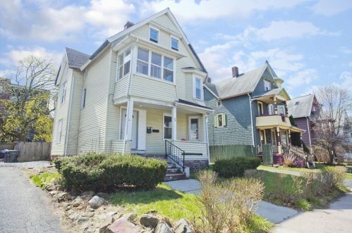 49 Palmer Ave, Springfield MA 01108-1009 exterior