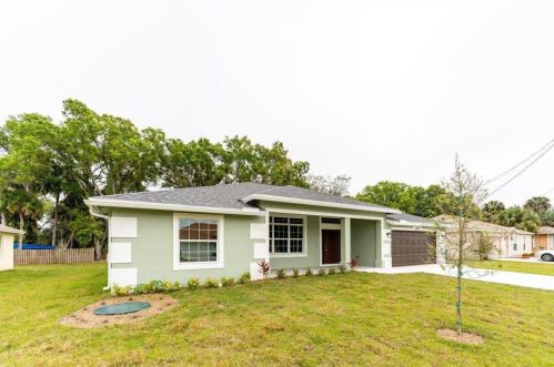 1671 Lexington Dr, Fort Pierce, FL 34953-1608