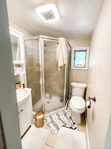 1032 High St, Killingly CT 06239-3018 exterior