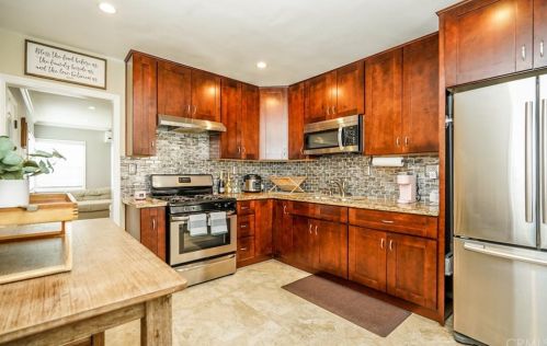 16406 Pimenta Ave, Bellflower CA 90706-5142 exterior