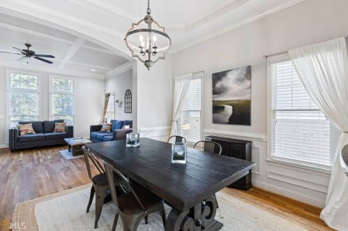 5282 Kershaw Ct, Atlanta GA 30339-6711 exterior