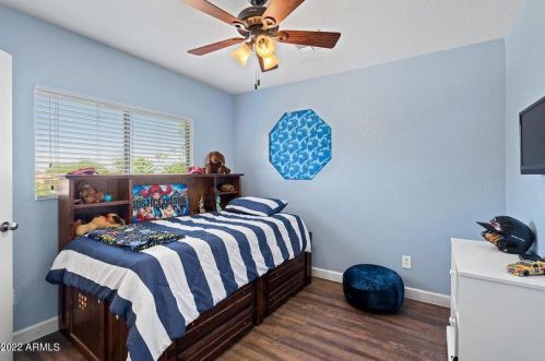 8818 12 St, Phoenix AZ 85086-7450 exterior