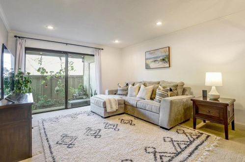 1177 Abbott Ave, Milpitas, CA 95035-2918