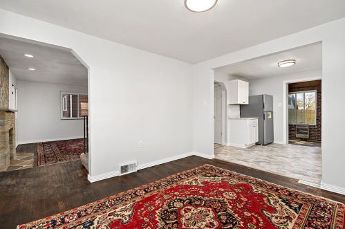 1238 Justine St, Pittsburgh PA  15204-2406 exterior