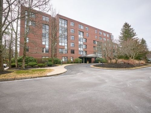 77 Florence St, Boston MA  02467 exterior