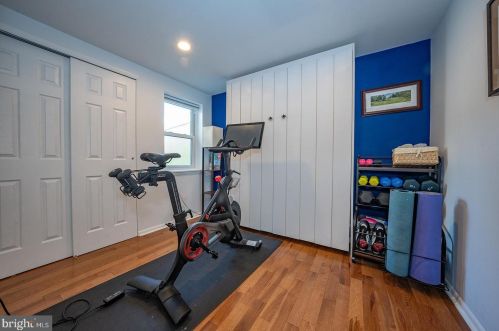 2041 Carpenter St, Philadelphia PA  19146-2616 exterior