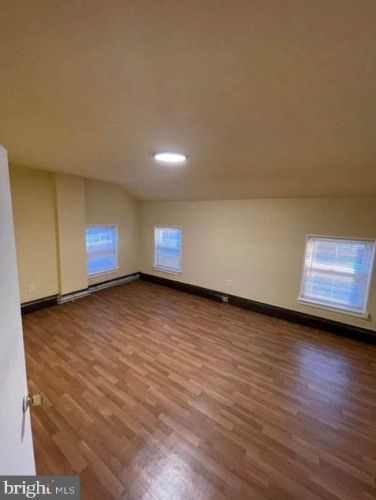 22 8th St, Chester PA 19013-4221 exterior