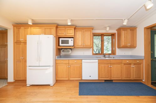 6450 2 St, Kalamazoo MI 49007-4909 exterior