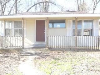 1223 New Ave, Springfield MO  65807-1350 exterior