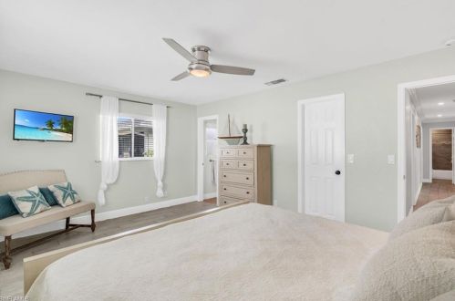 607 102 Ave, Naples FL 34108-3214 exterior