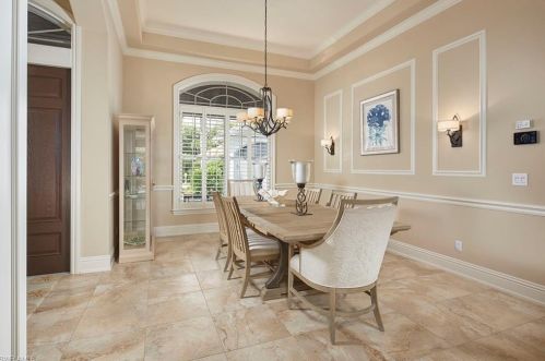 1070 Spanish Moss Trl, Naples FL 34108-2414 exterior