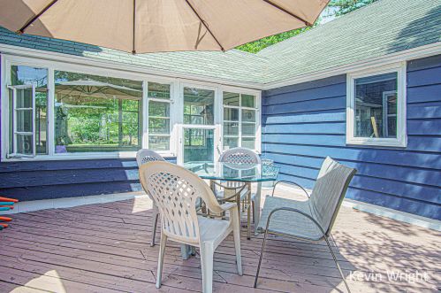 2412 Mccracken St, Meskegon MI 49441-1445 exterior