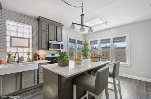 5155 Cullom Ave, Chicago, IL 60641-1446